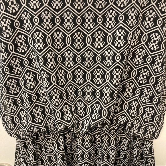 3/$30 Japna Midi Black/white patterned dress Size L - Picture 2 of 6